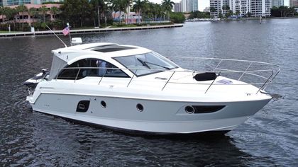 38' Beneteau 2014 Yacht For Sale